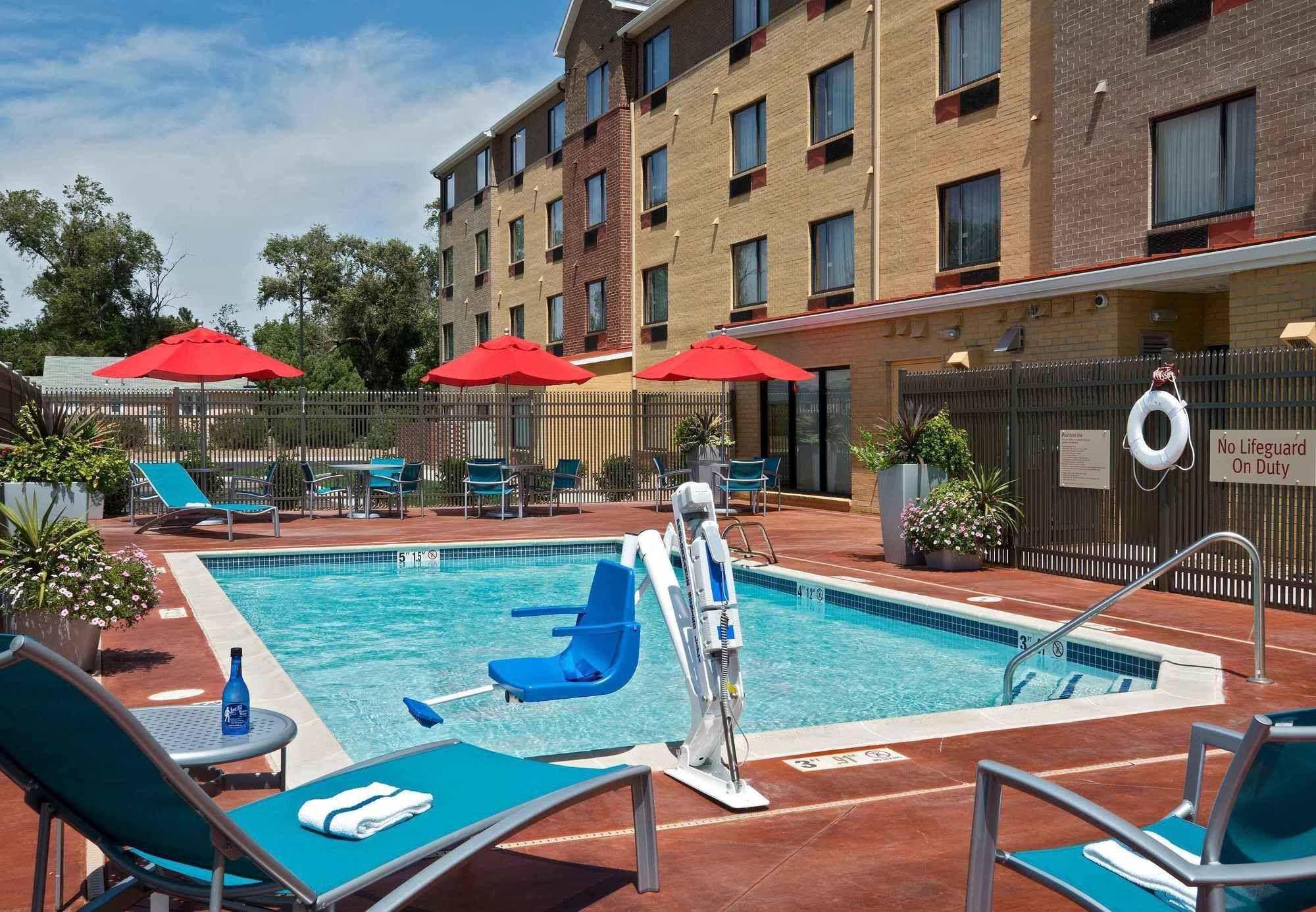 Towneplace Suites By Marriott דודג' סיטי מראה חיצוני תמונה