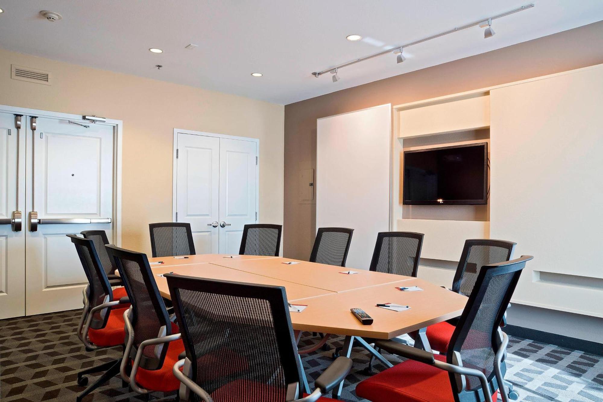 Towneplace Suites By Marriott דודג' סיטי מראה חיצוני תמונה