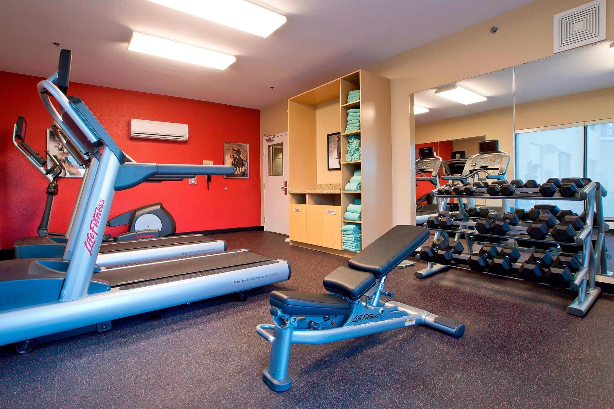 Towneplace Suites By Marriott דודג' סיטי מראה חיצוני תמונה