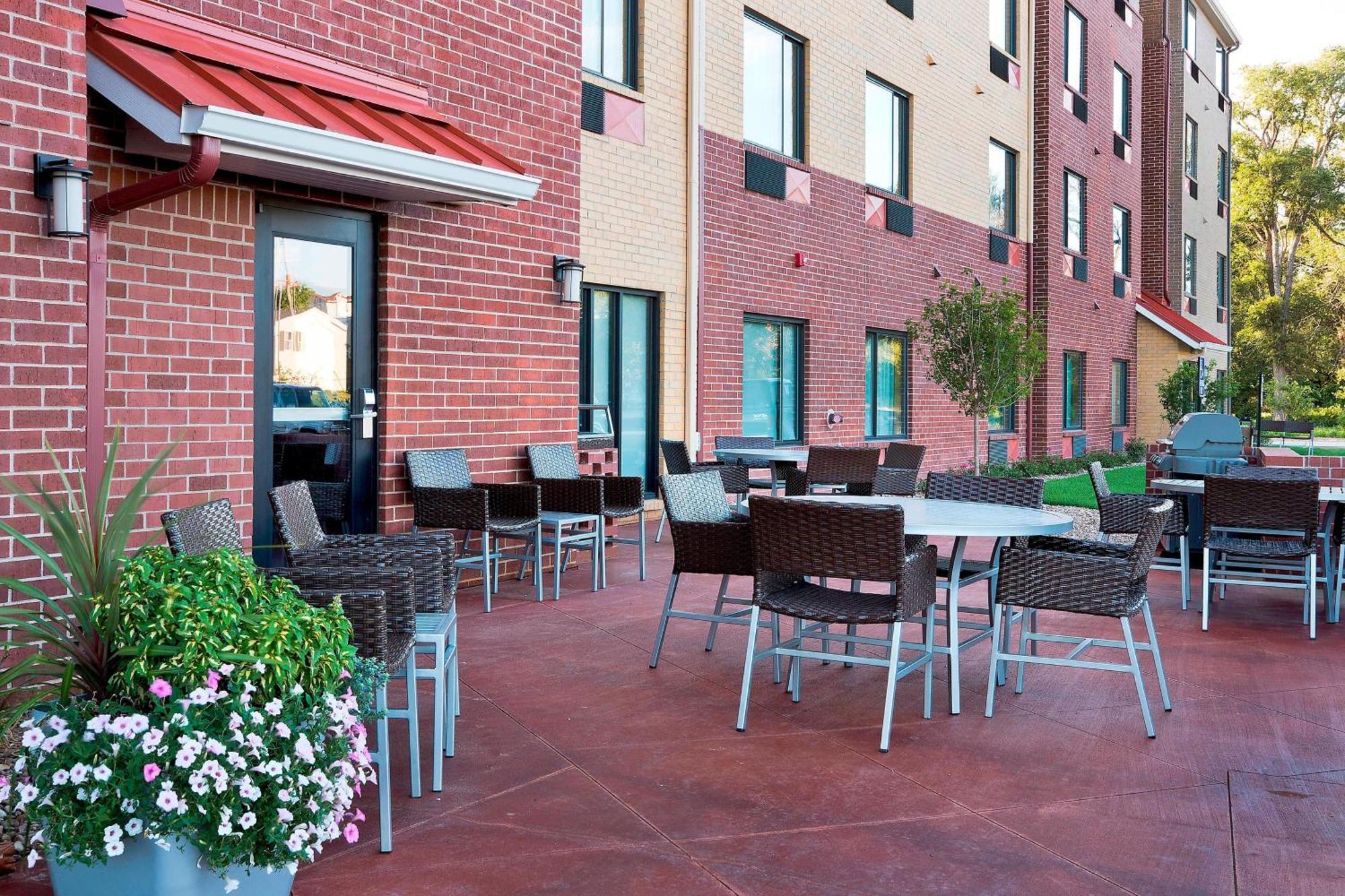 Towneplace Suites By Marriott דודג' סיטי מראה חיצוני תמונה