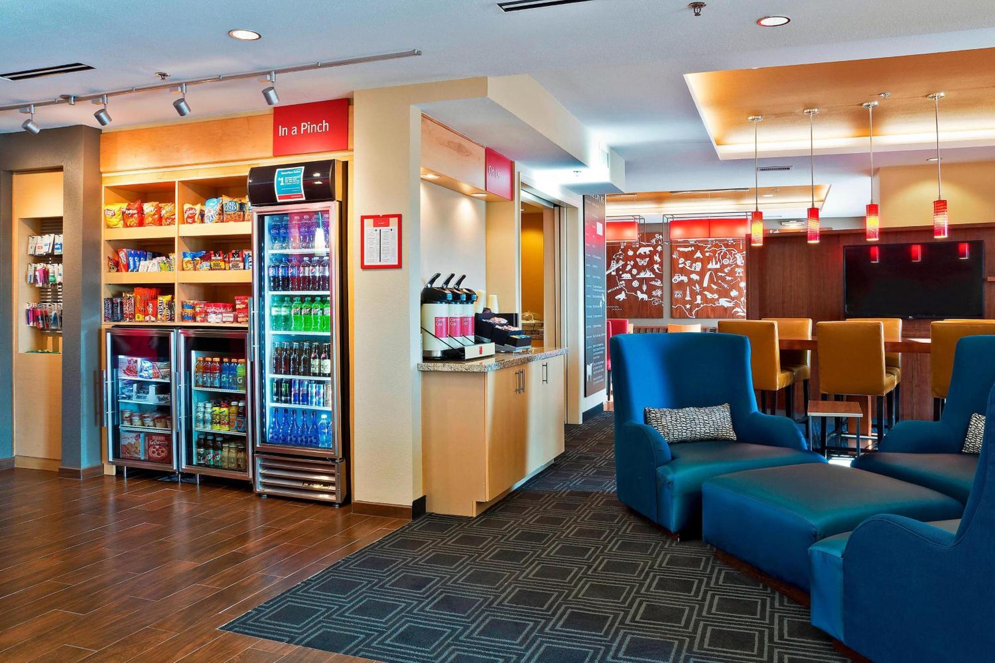 Towneplace Suites By Marriott דודג' סיטי מראה חיצוני תמונה
